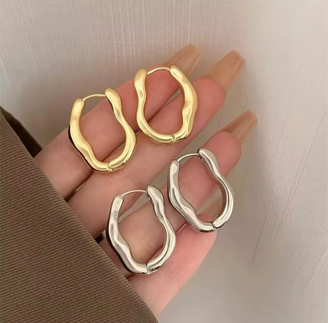 Irregular Statement Hoop